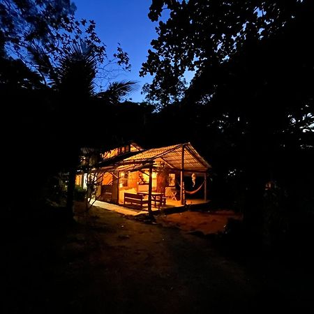 Jungle Lodge Vila do Abraao Exterior photo